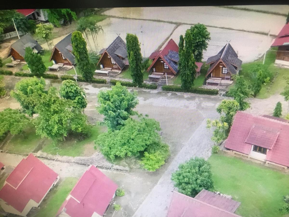 Mae Chaem Hotel And Resort Exteriör bild