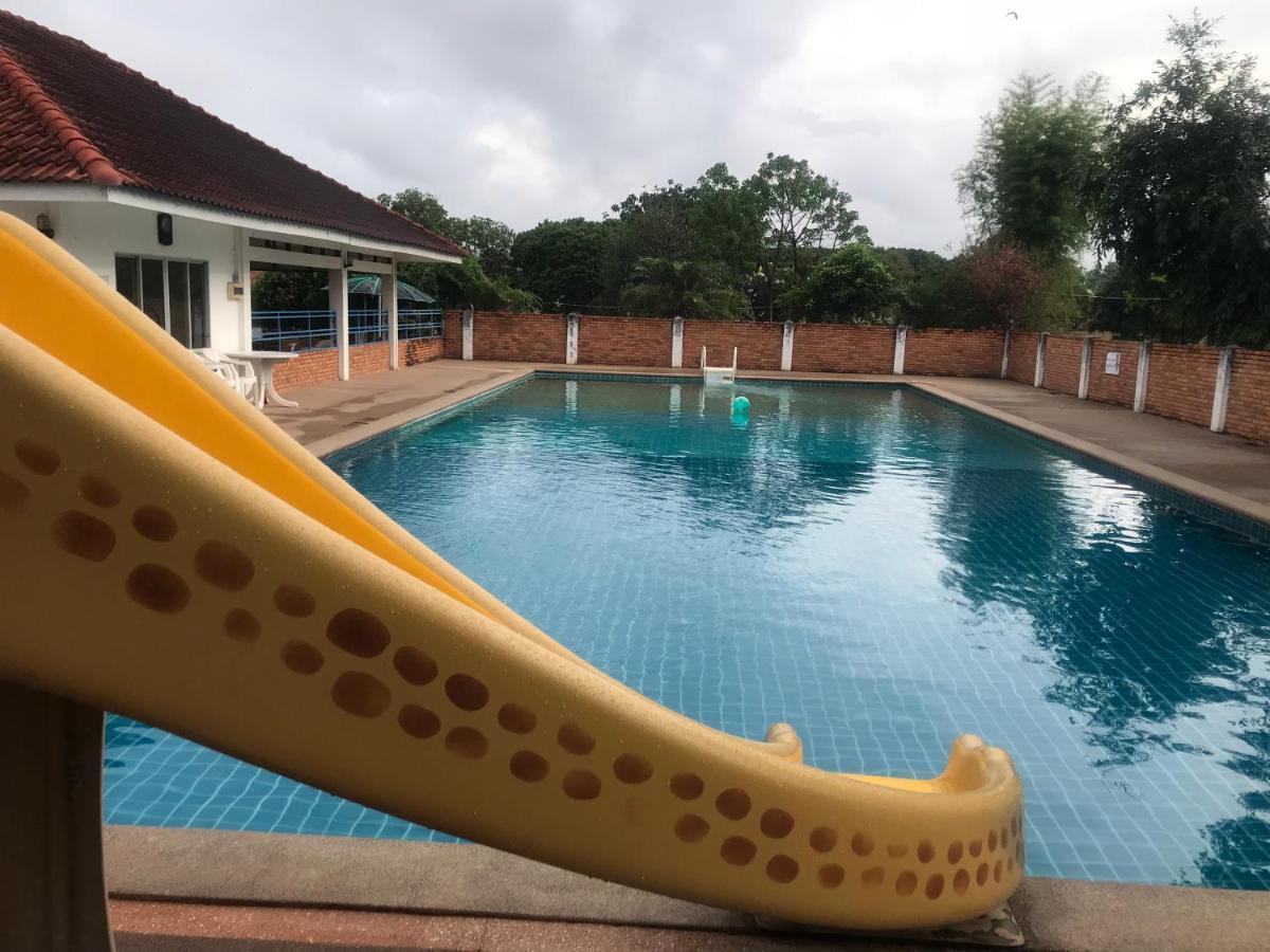 Mae Chaem Hotel And Resort Exteriör bild