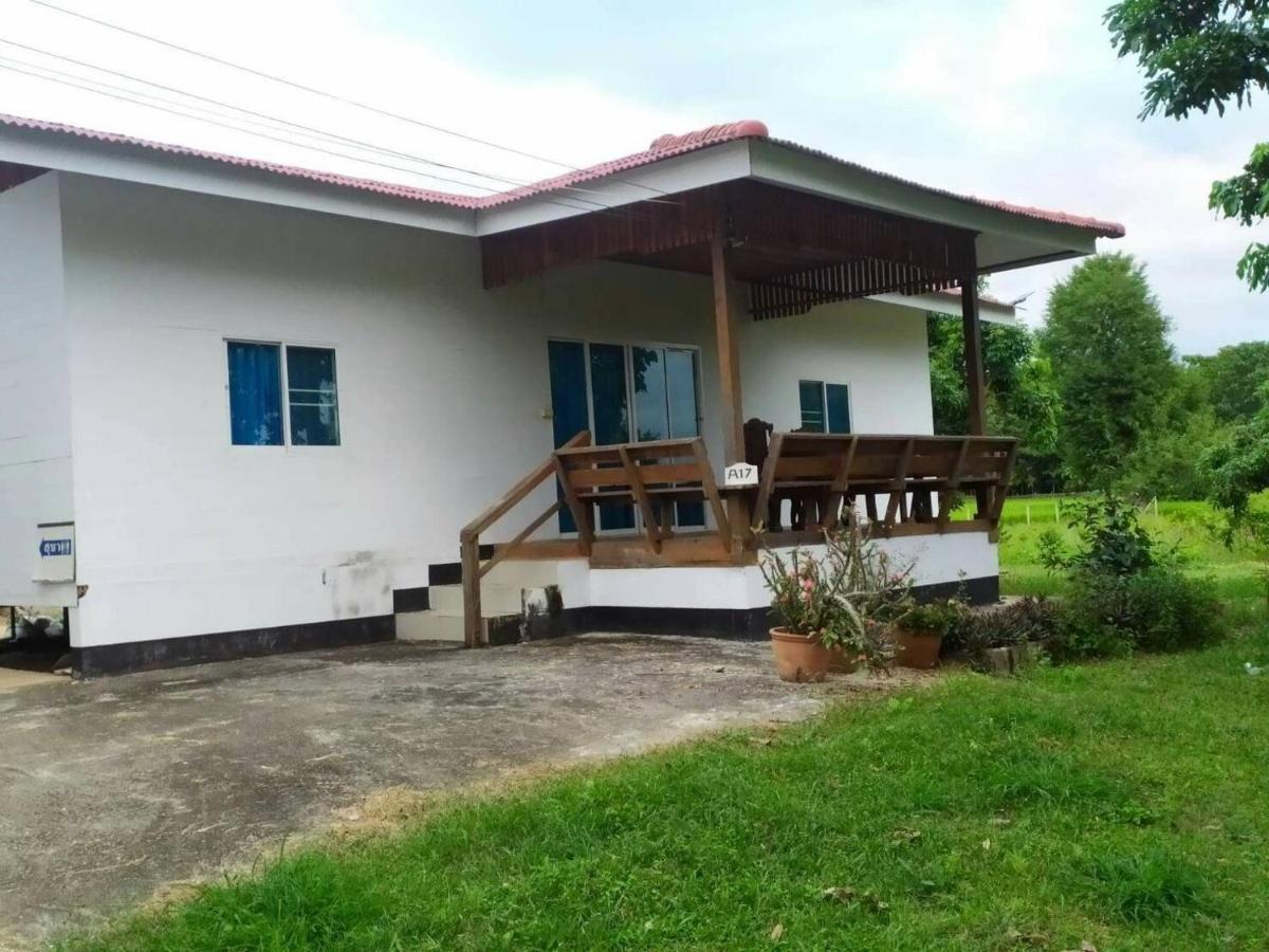 Mae Chaem Hotel And Resort Exteriör bild