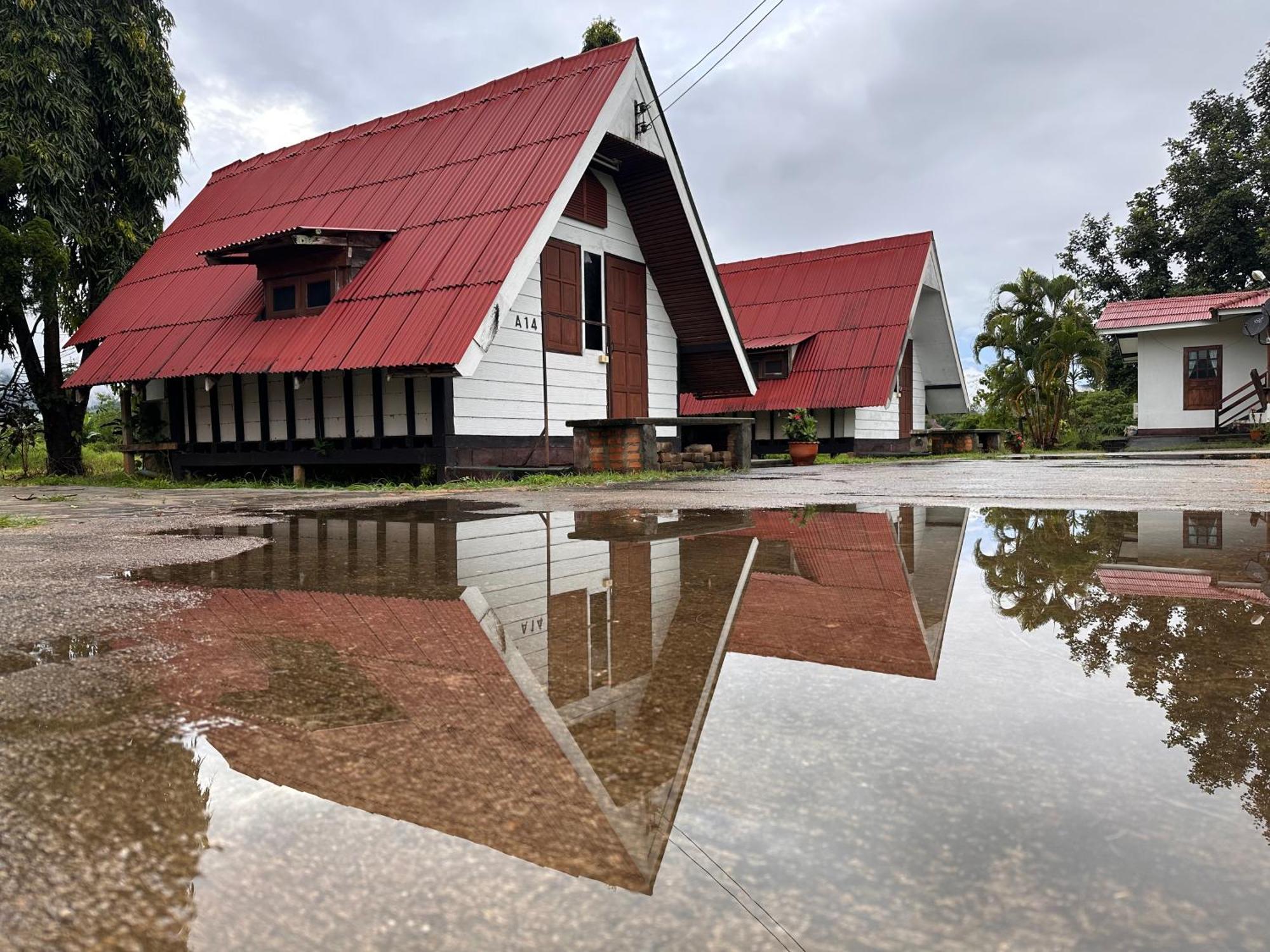 Mae Chaem Hotel And Resort Exteriör bild