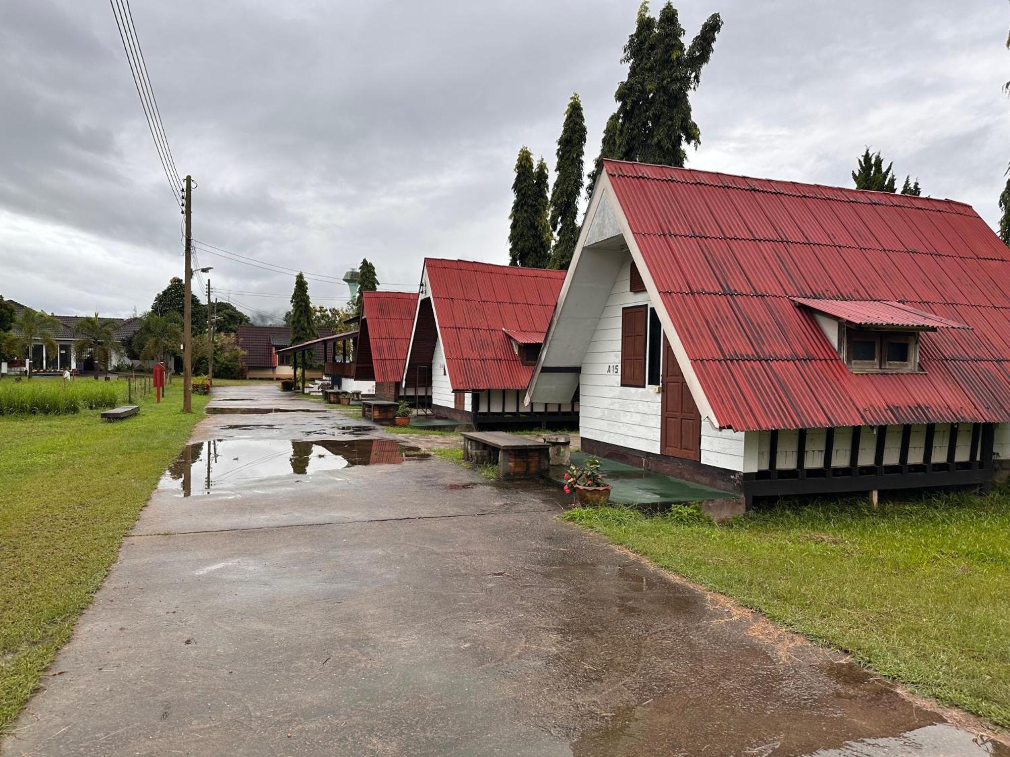 Mae Chaem Hotel And Resort Exteriör bild